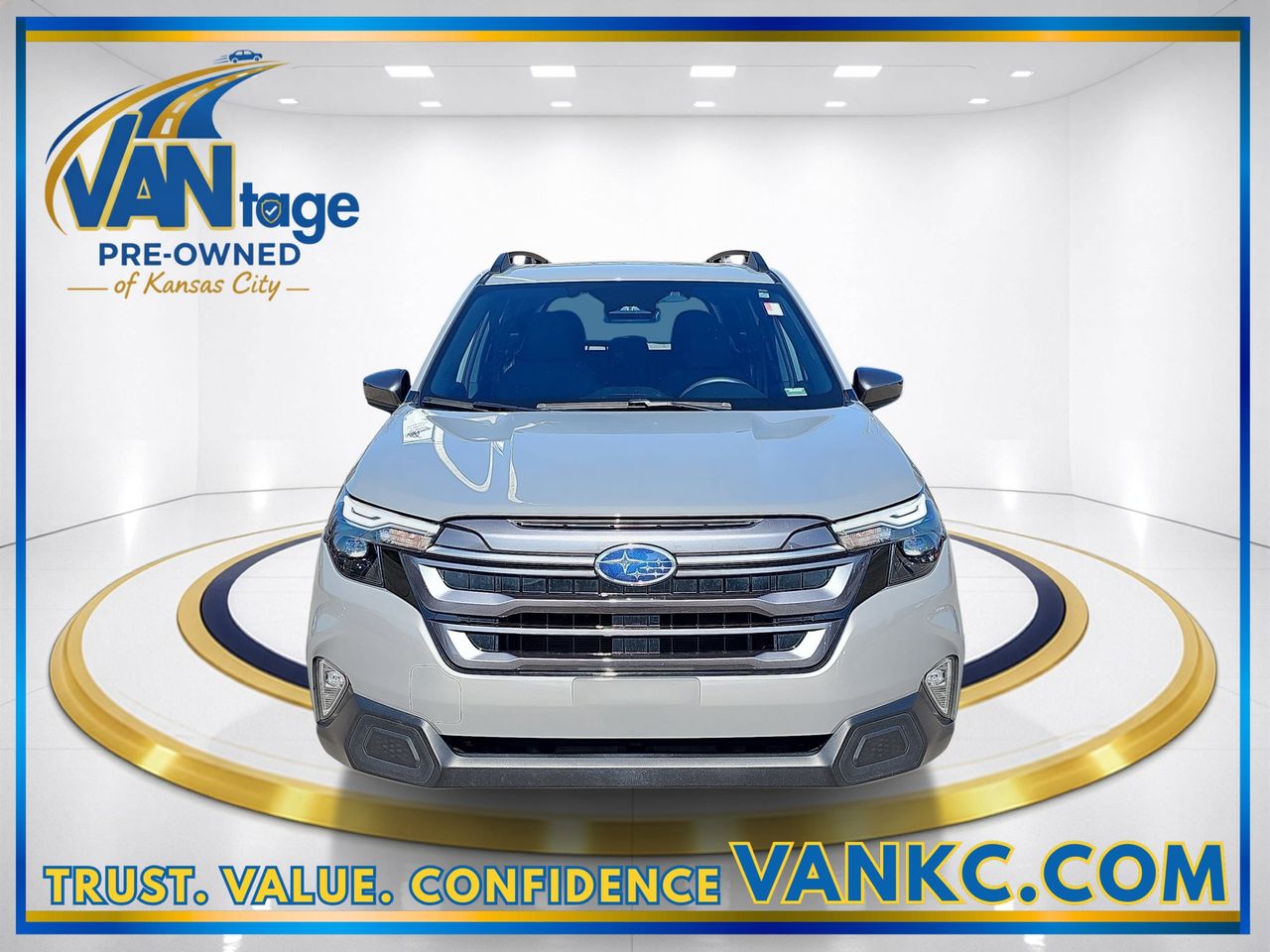 Used 2025 River Rock Pearl Subaru Premium image 2