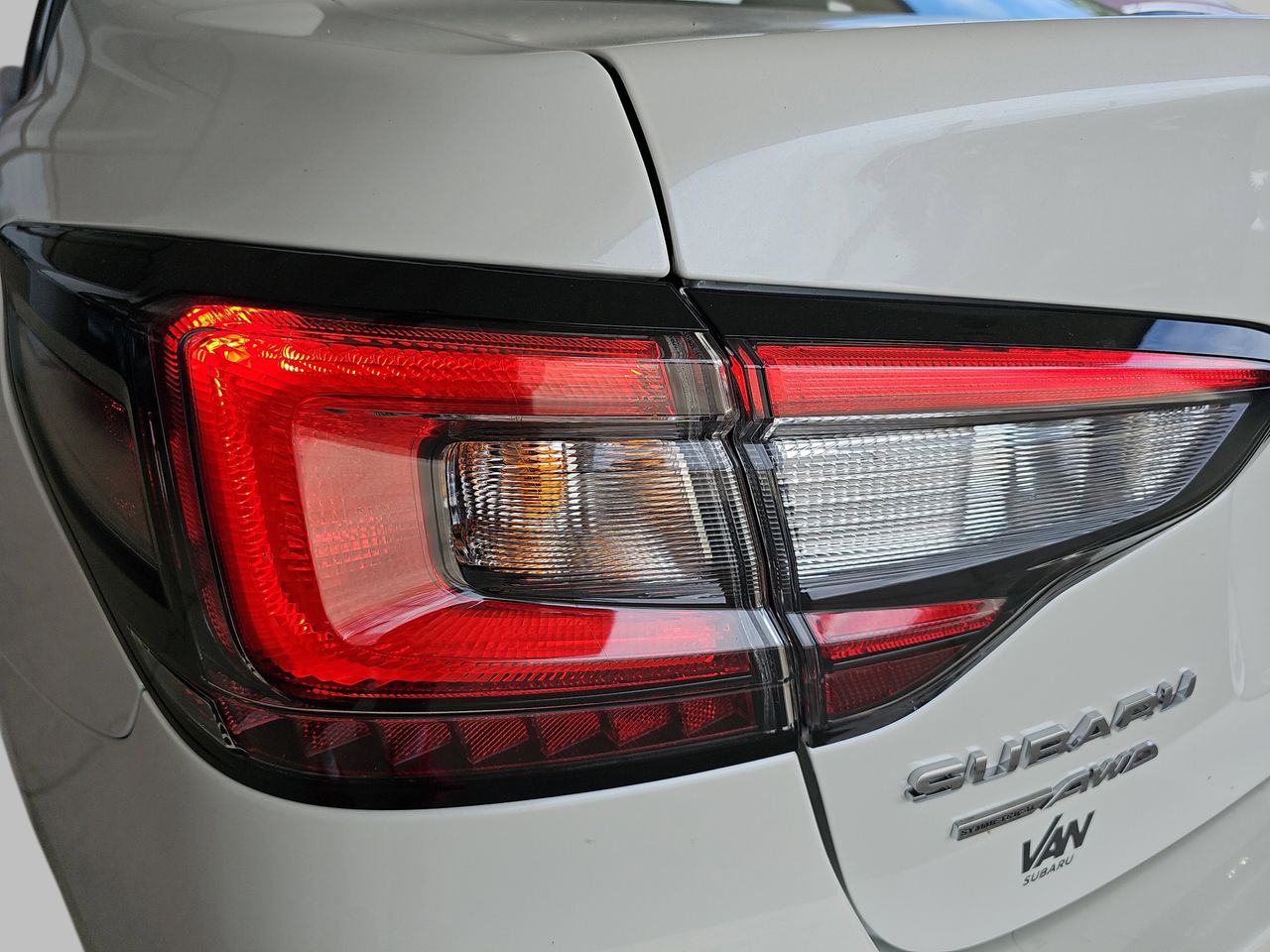 New 2025 Crystal White Pearl Subaru Premium image 34