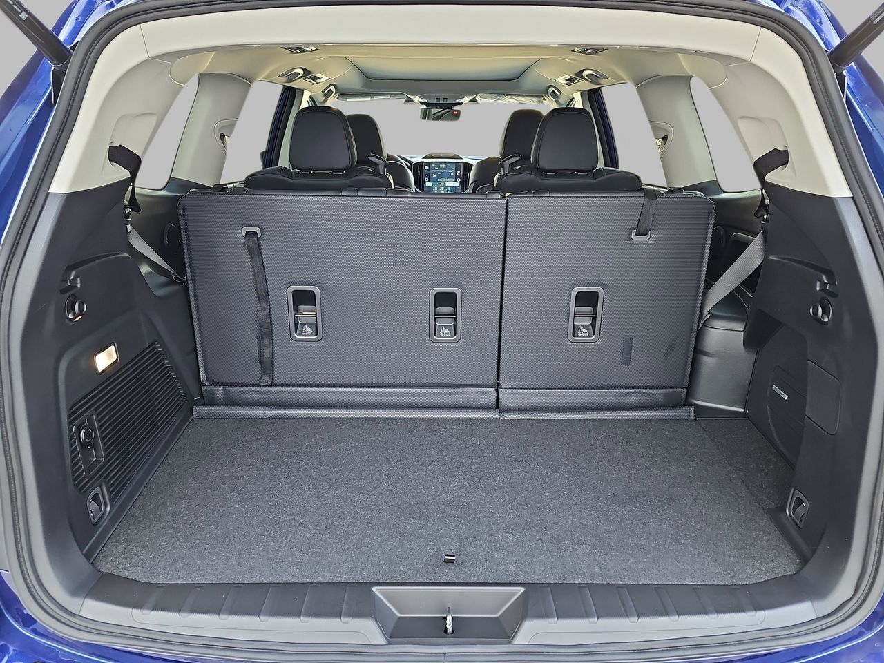 New 2026 Sapphire Blue Pearl Subaru Limited Bronze Edition 7-Passenger image 13
