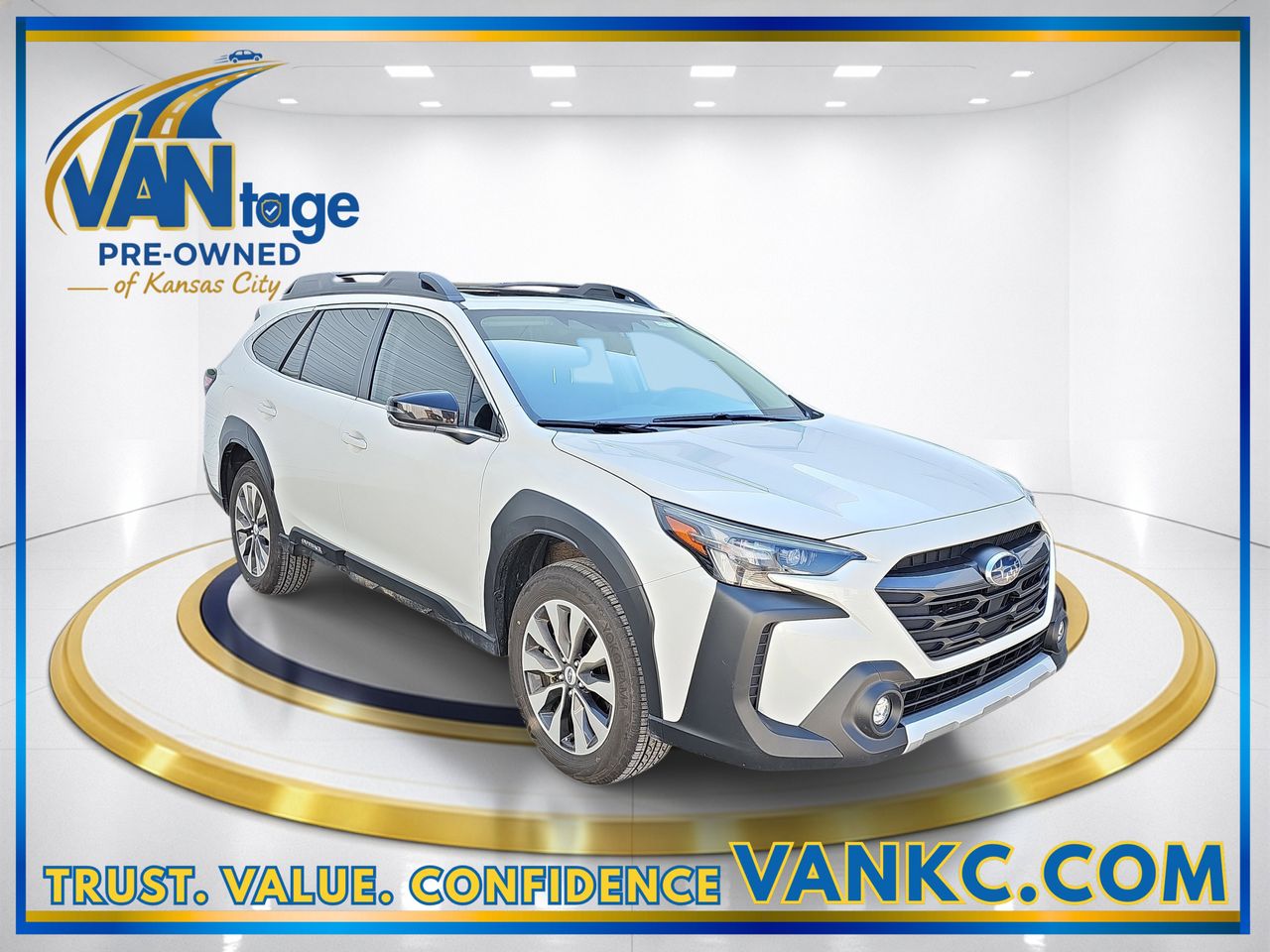 Certified Used 2025 Crystal White Subaru Limited image 3