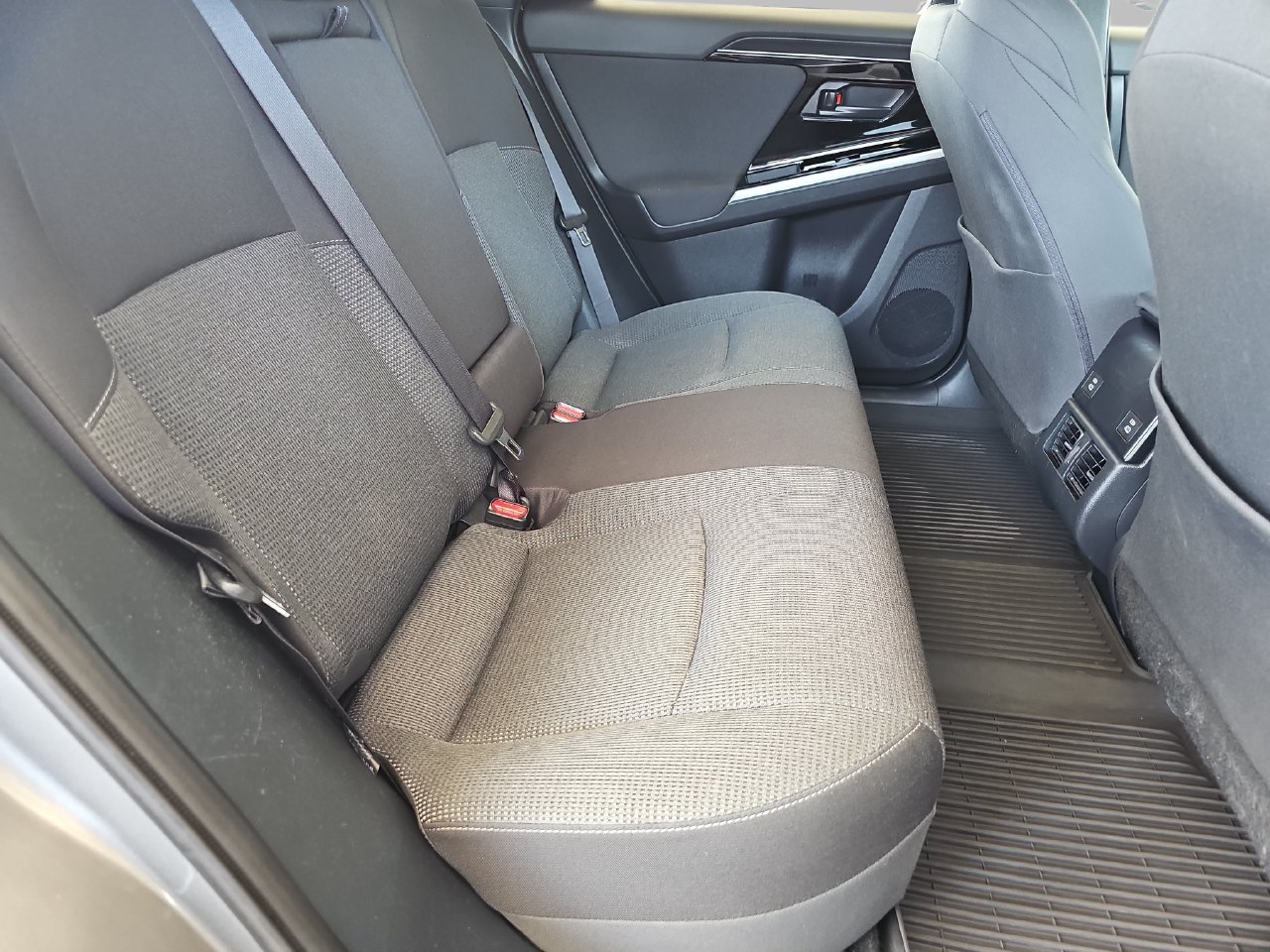 Certified Used 2023 Smoked Carbon Subaru Premium image 18
