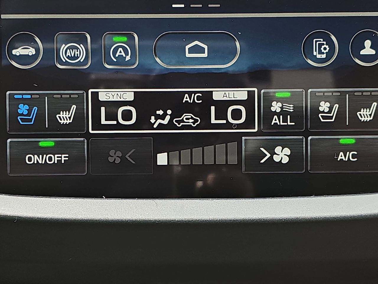 Used 2025 Crystal Black Silica Subaru Touring image 27