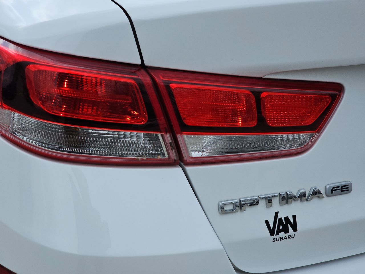 Used 2019 Snow White Pearl Kia LX image 37