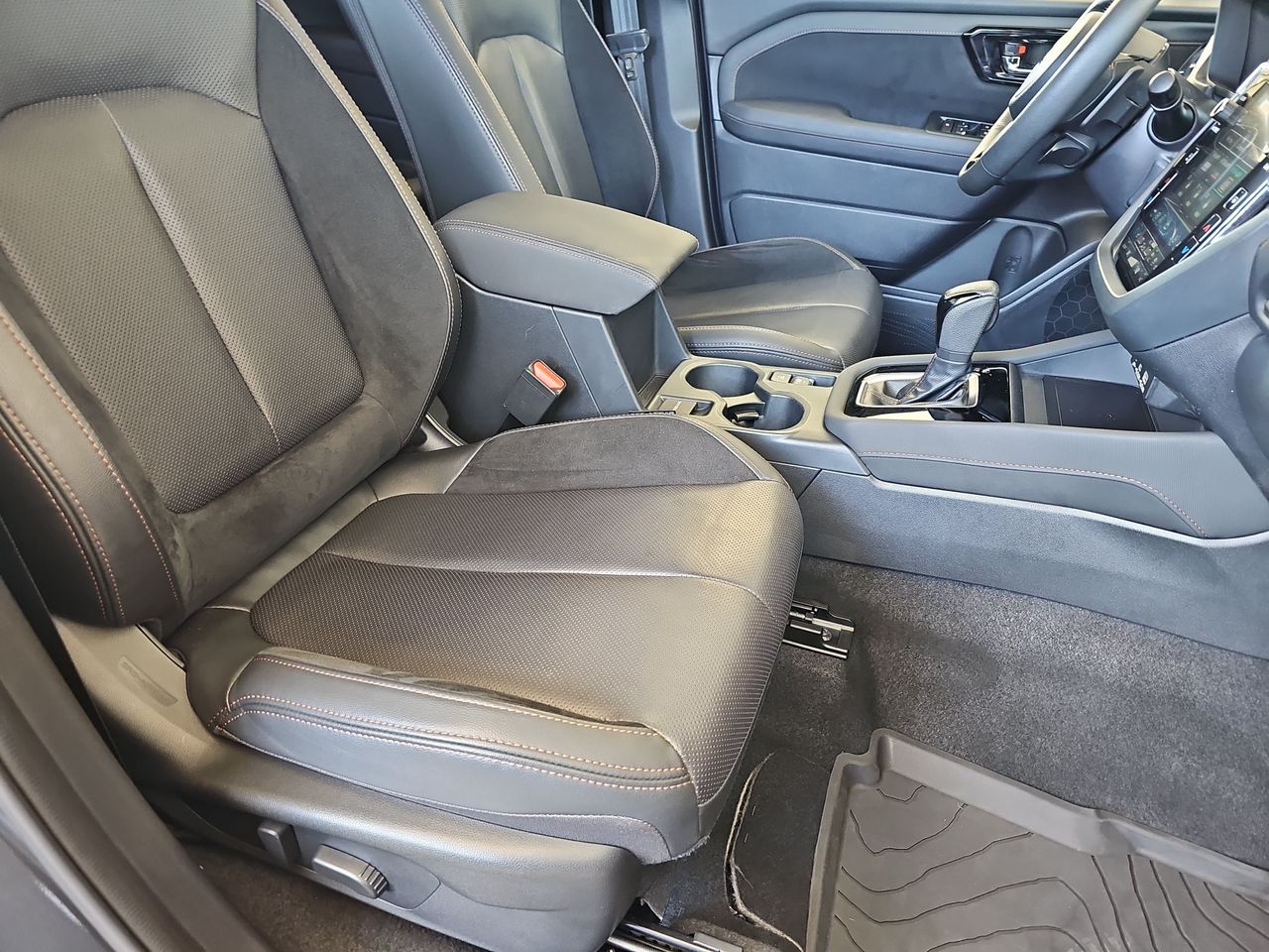 Certified Used 2025 Gray Metallic Subaru Touring image 13