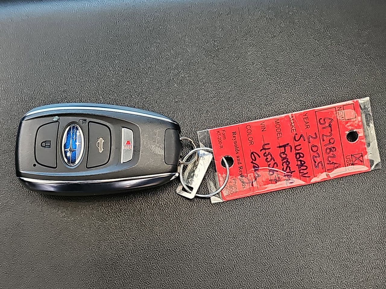 Used 2025 River Rock Pearl Subaru Premium image 40