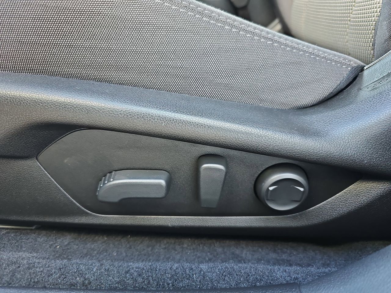 Certified Used 2024 Magnetite Gray Metallic Subaru Premium image 33