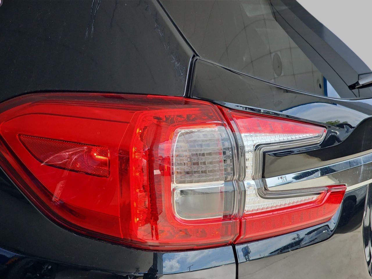 Used 2024 Crystal Black Silica Subaru Touring image 43