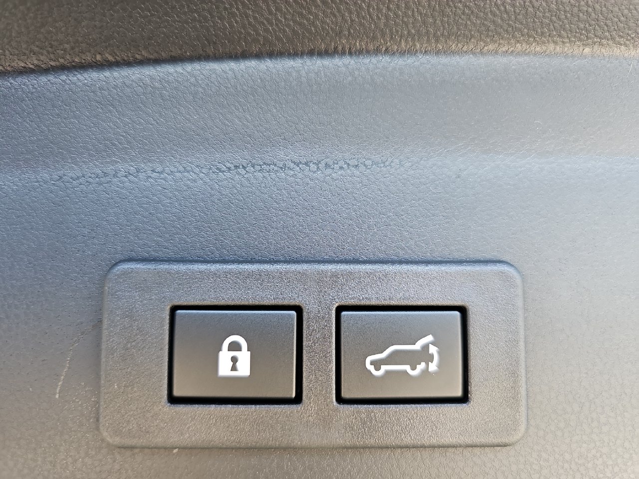 Used 2025 Magnetite Gray Metallic Subaru Limited image 14