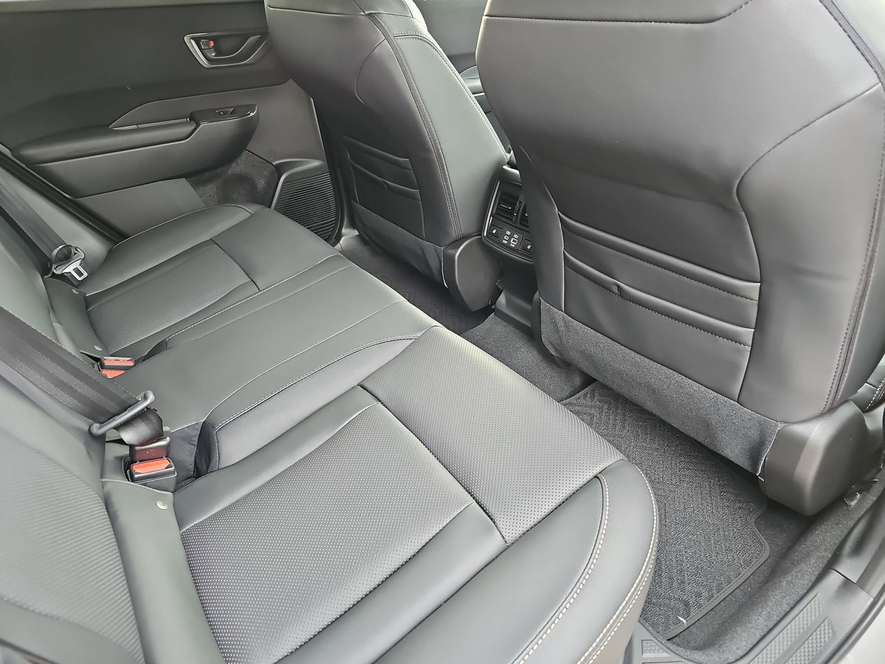 New 2026 River Rock Pearl Subaru Limited image 11