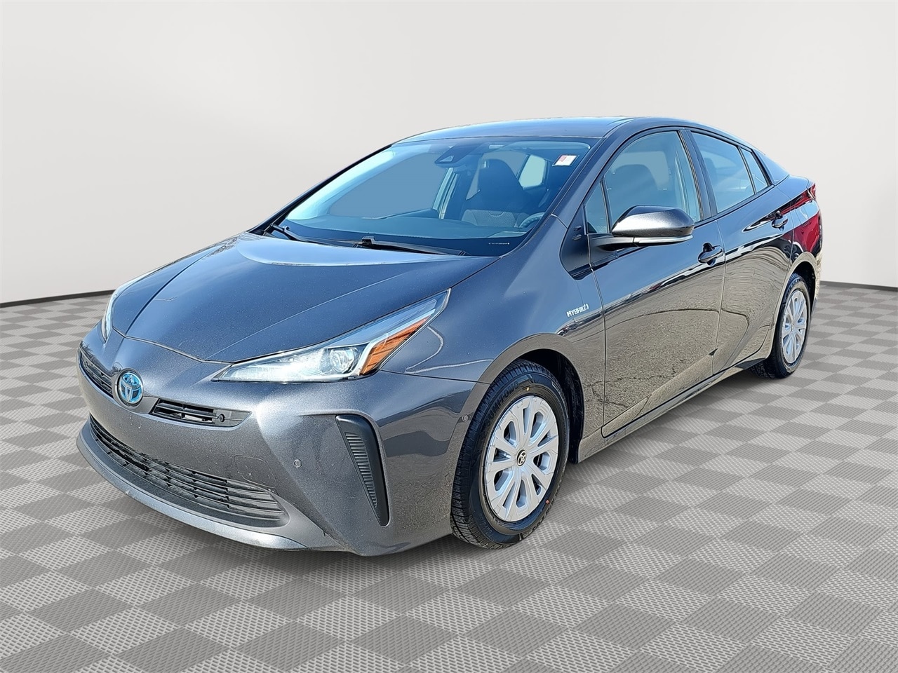 2021 Toyota Prius LE's photo