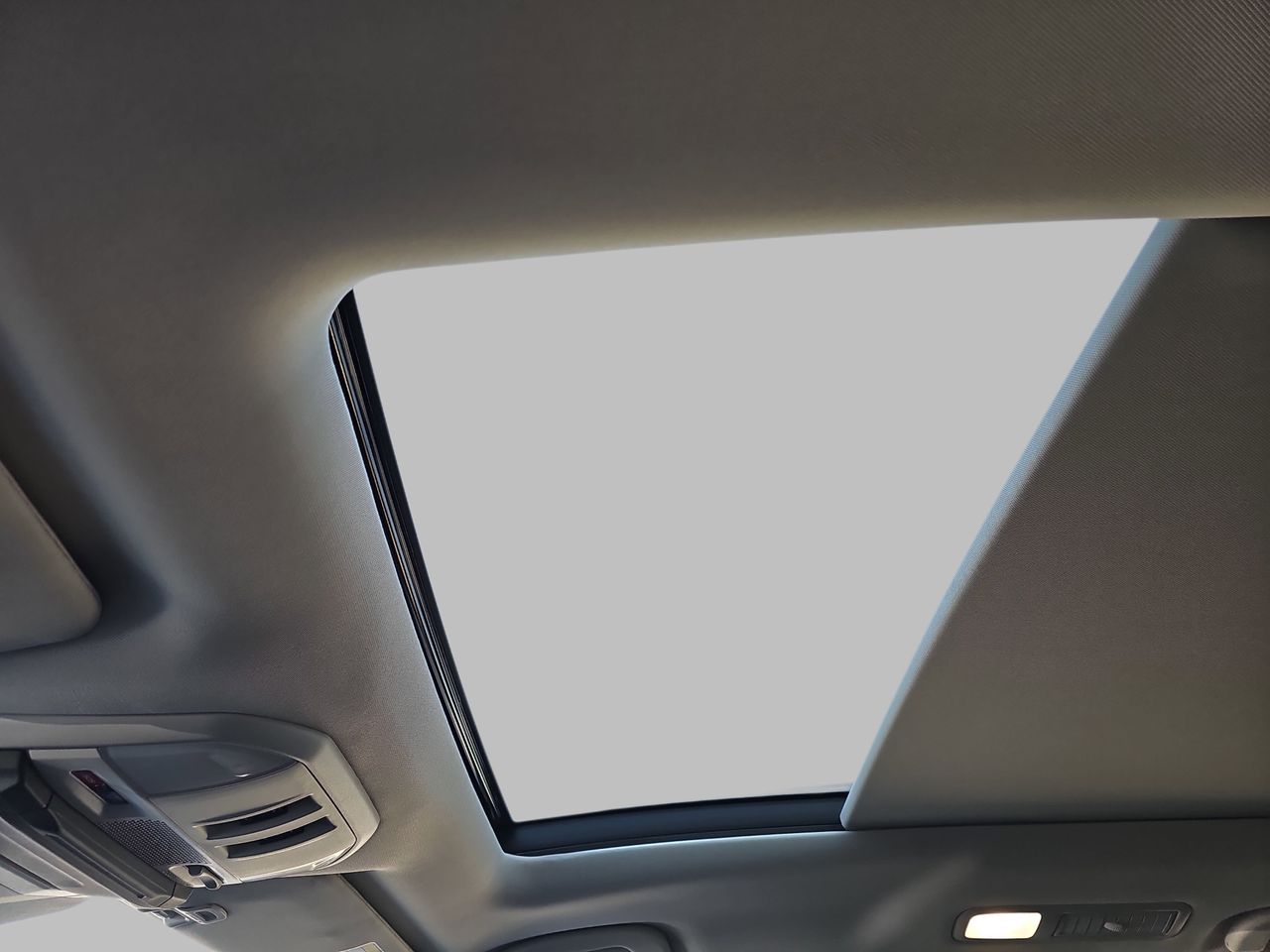 New 2026 Ice Silver Subaru Limited 7-Passenger image 35