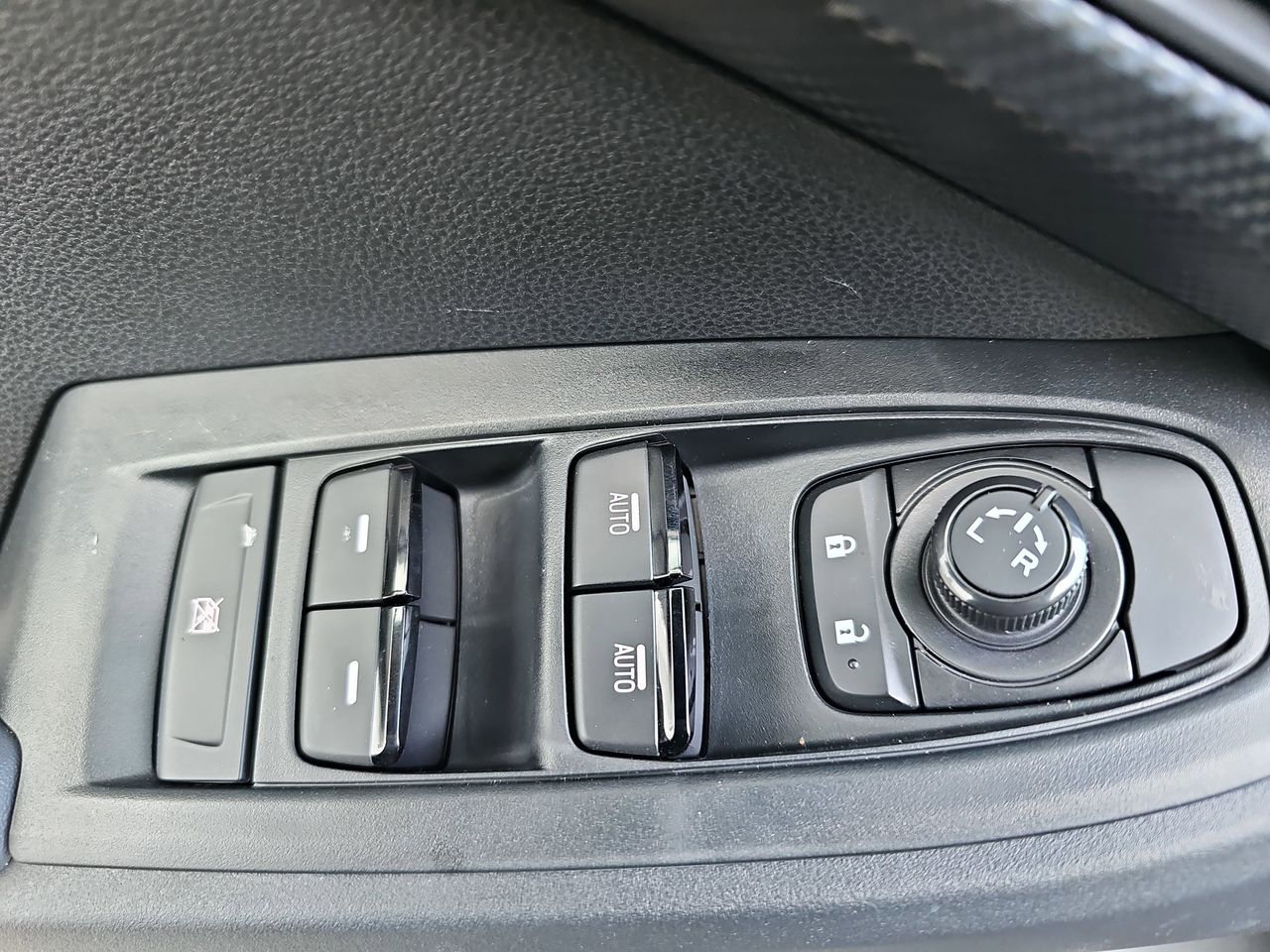 Certified Used 2025 Crystal Black Silica Subaru Premium image 32