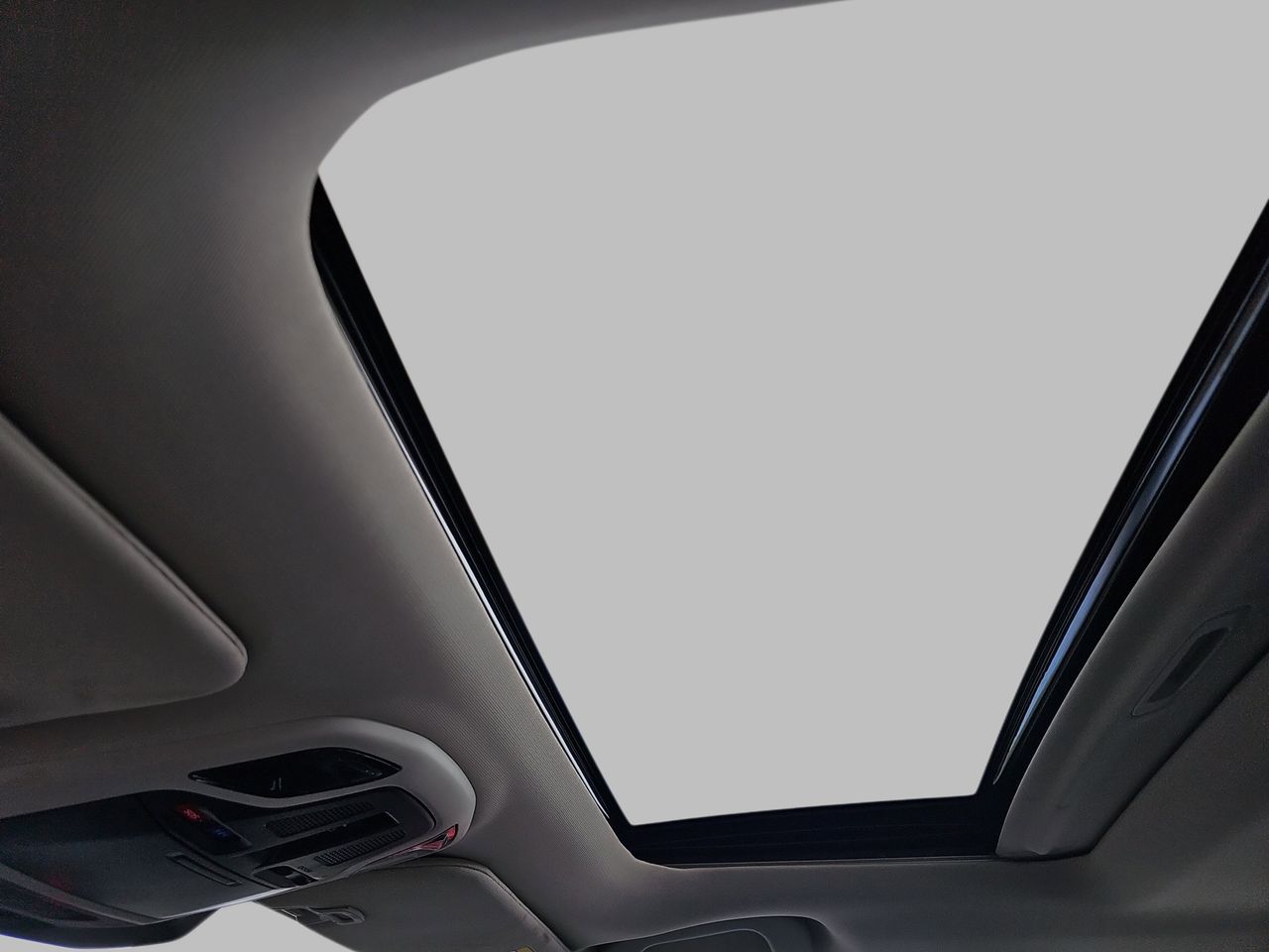 New 2025 Crystal White Pearl Subaru Premium image 29