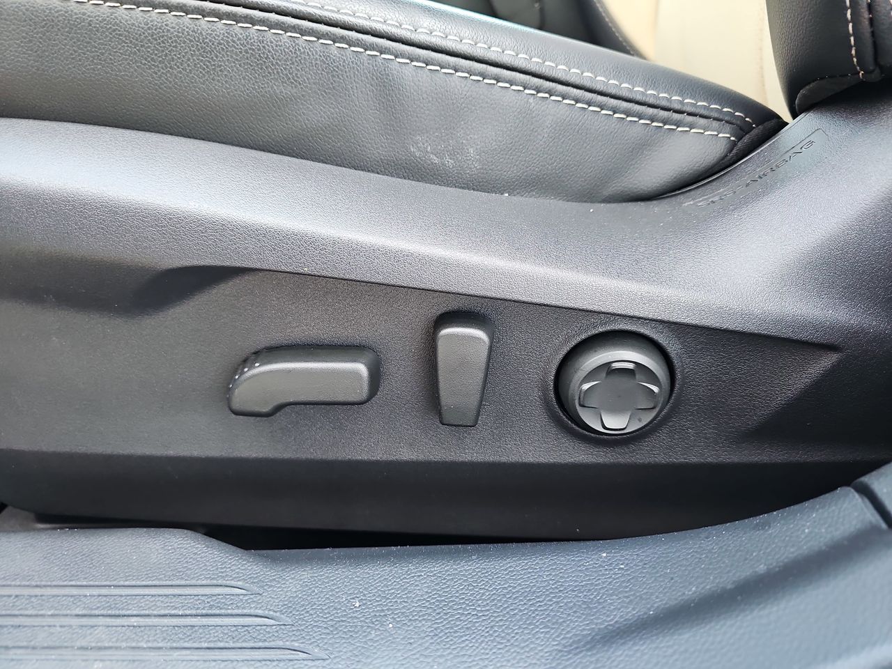 Certified Used 2025 Green Metallic Subaru Limited image 36