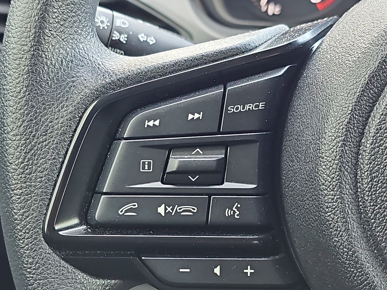 Certified Used 2025 Pearl Subaru Base image 22