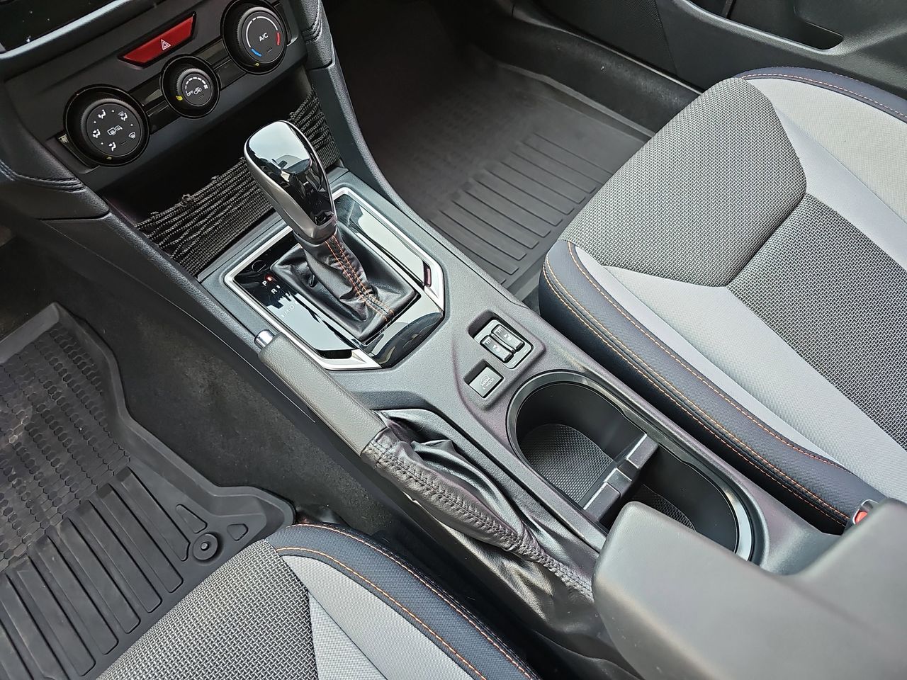 Used 2019 Quartz Blue Subaru 2.0i Premium image 29