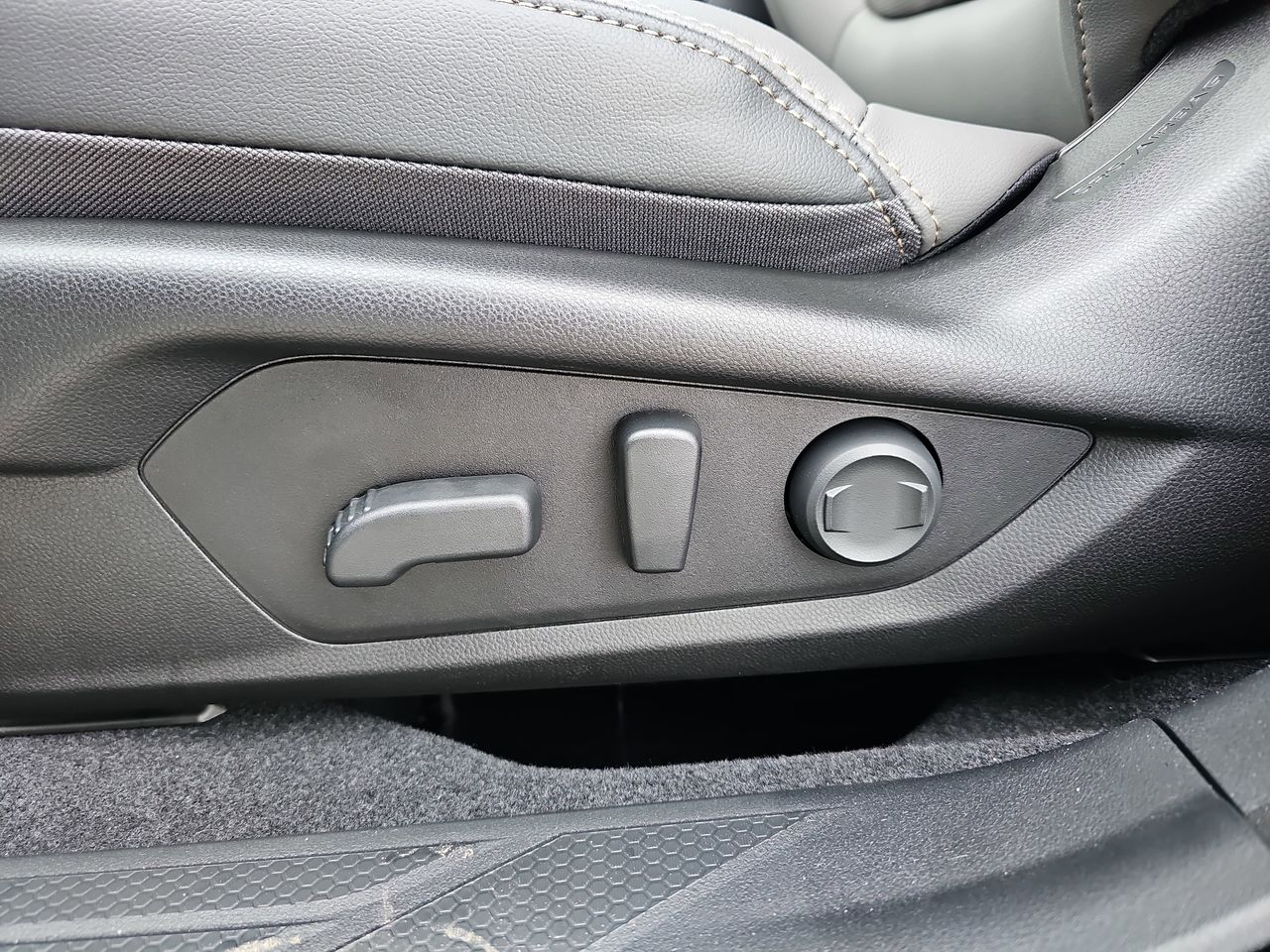 New 2026 Deep Emerald Green Pearl Subaru Limited XT image 30