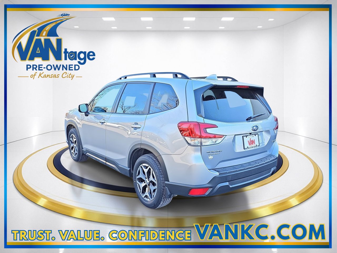 Certified Used 2023 Ice Silver Metallic Subaru Premium image 9