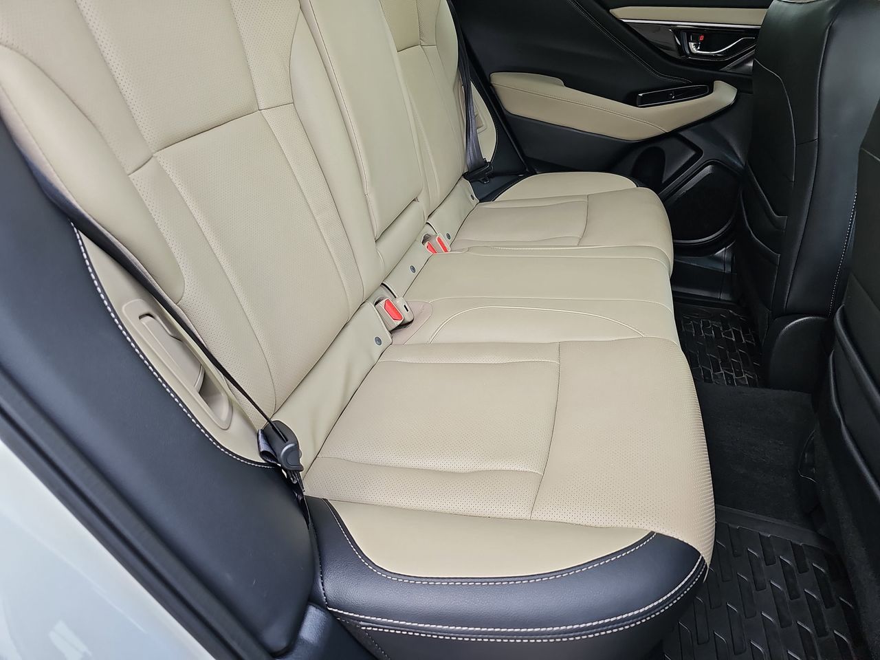 Certified Used 2023 Crystal White Pearl Subaru Limited image 18