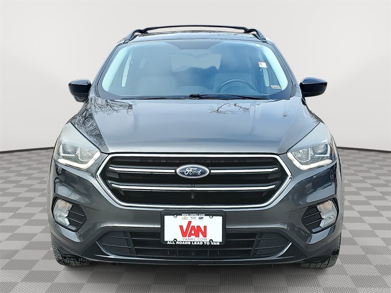 Used 2019 Ford Escape SE with VIN 1FMCU9GD2KUA05383 for sale in Gladstone, MO