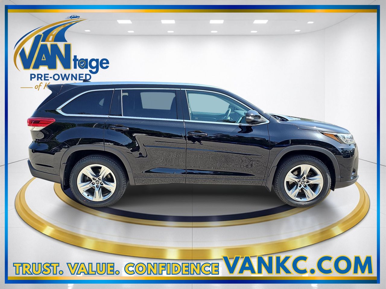 Used 2018 Midnight Black Metallic Toyota Limited image 5