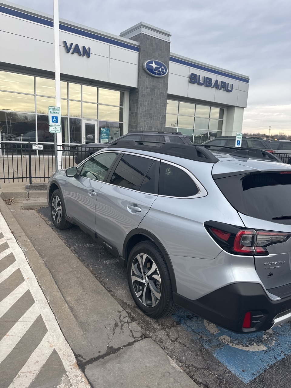 Used 2022 Subaru Outback Limited with VIN 4S4BTANC3N3275078 for sale in Kansas City