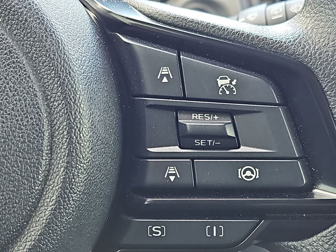 Certified Used 2025 Pearl Subaru Base image 23