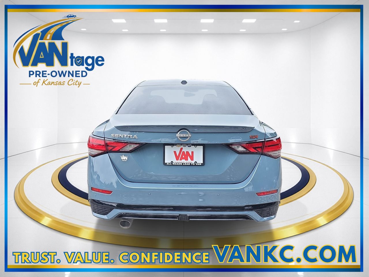 Used 2024 Atlantic Gray Metallic Super Black Nissan SR image 7