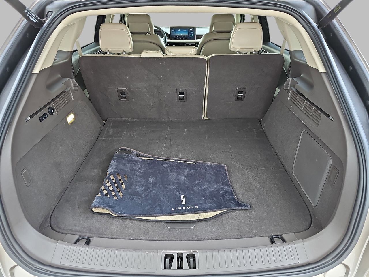 Used 2021 Mocha Lincoln Reserve image 15