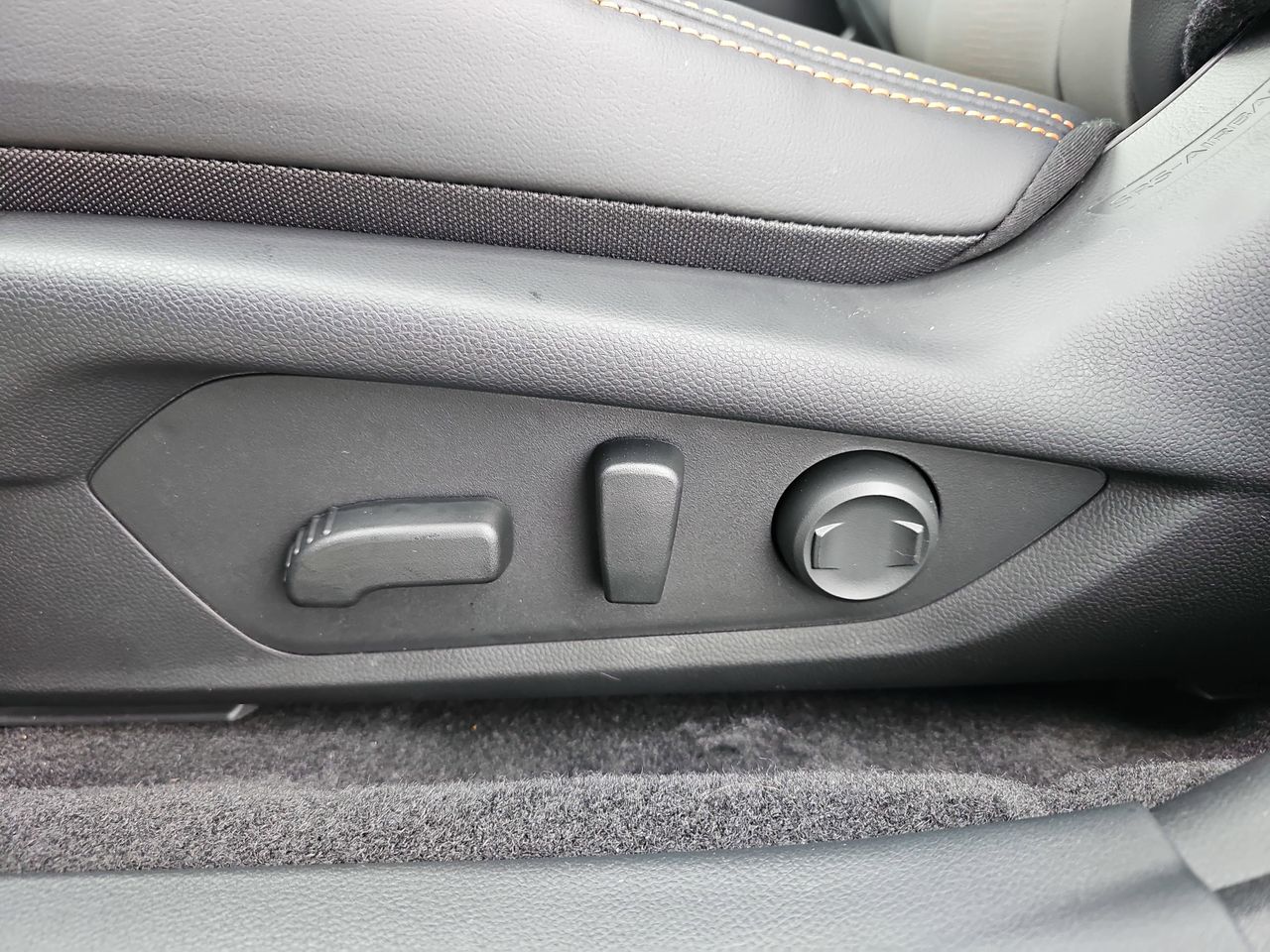 New 2026 Magnetite Gray/Crystal Black Silica Subaru Limited image 29