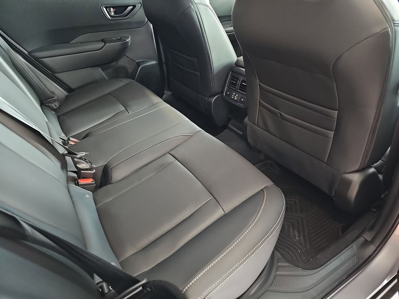 New 2026 Ice Silver Subaru Limited image 11