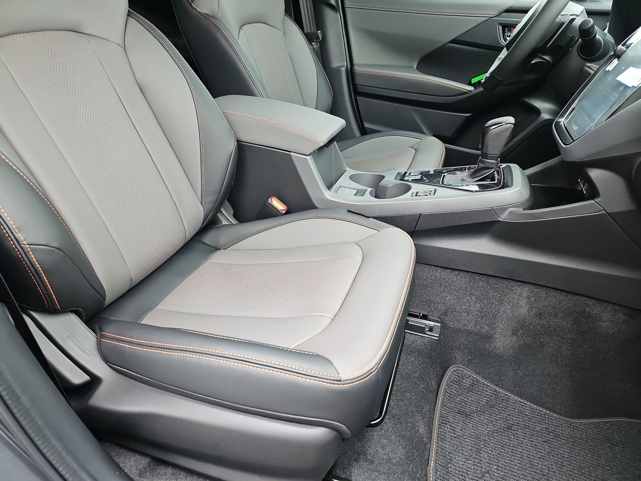 New 2026 Magnetite Gray/Crystal Black Silica Subaru Limited image 10