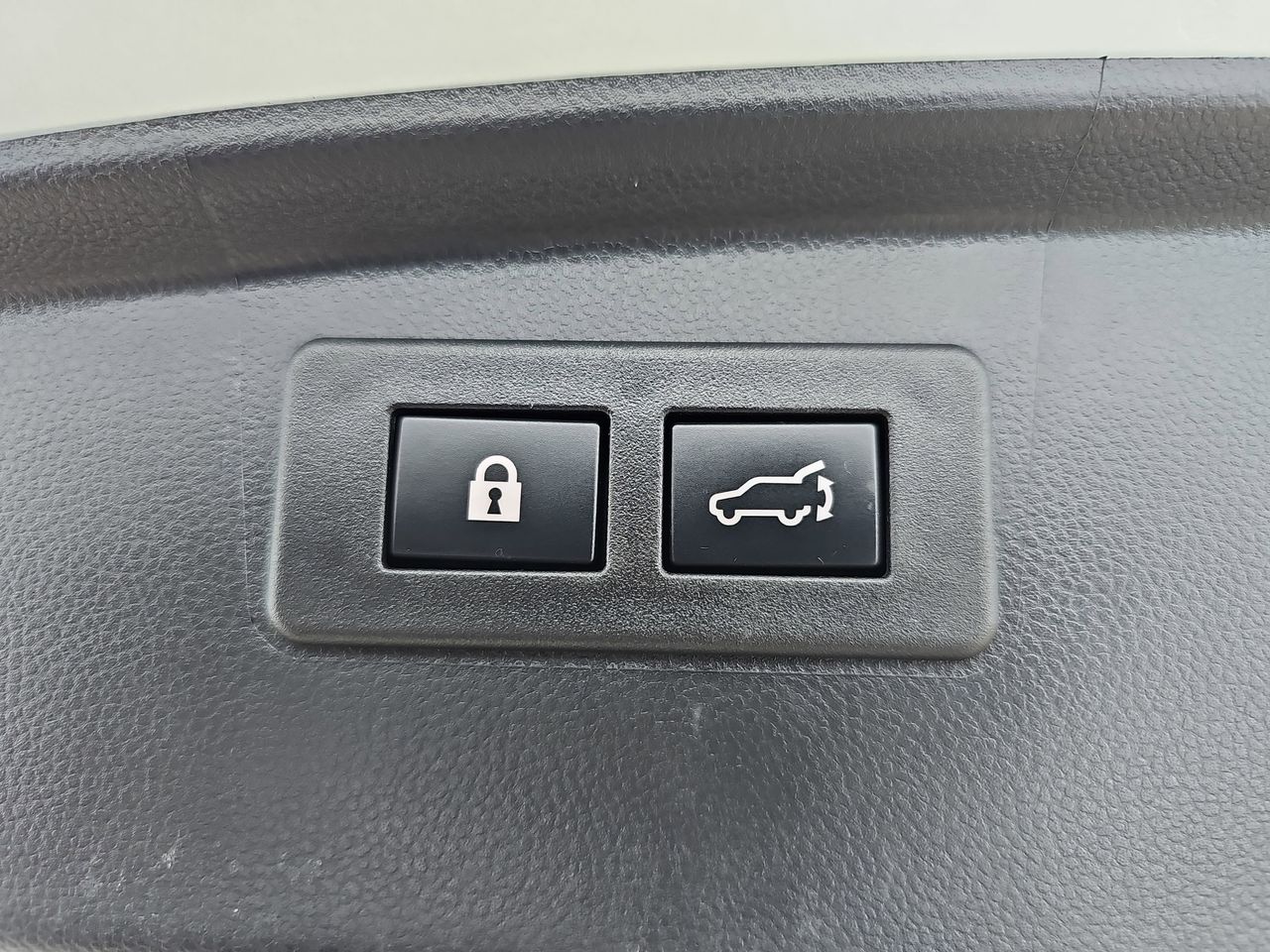 Certified Used 2023 Crystal White Pearl Subaru Limited image 16