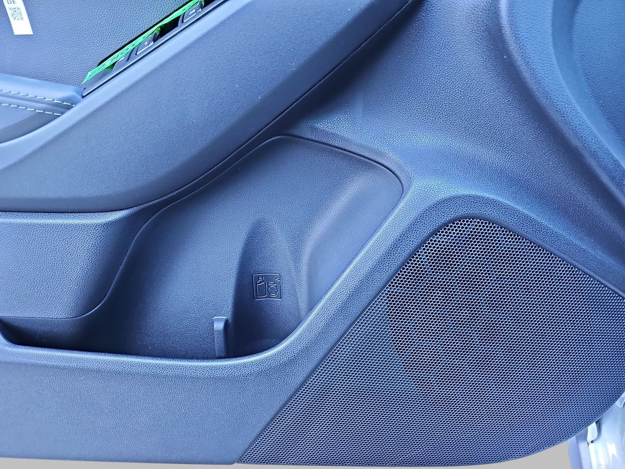 New 2026 Crystal White Pearl Subaru Premium image 28