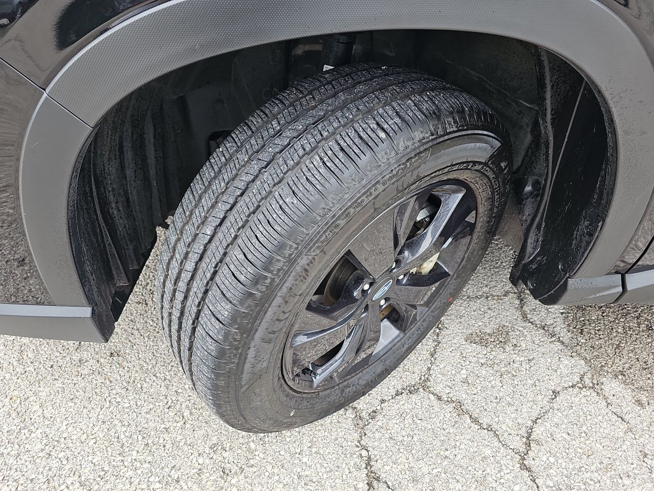 Used 2026 Crystal Black Silica Subaru Premium image 39