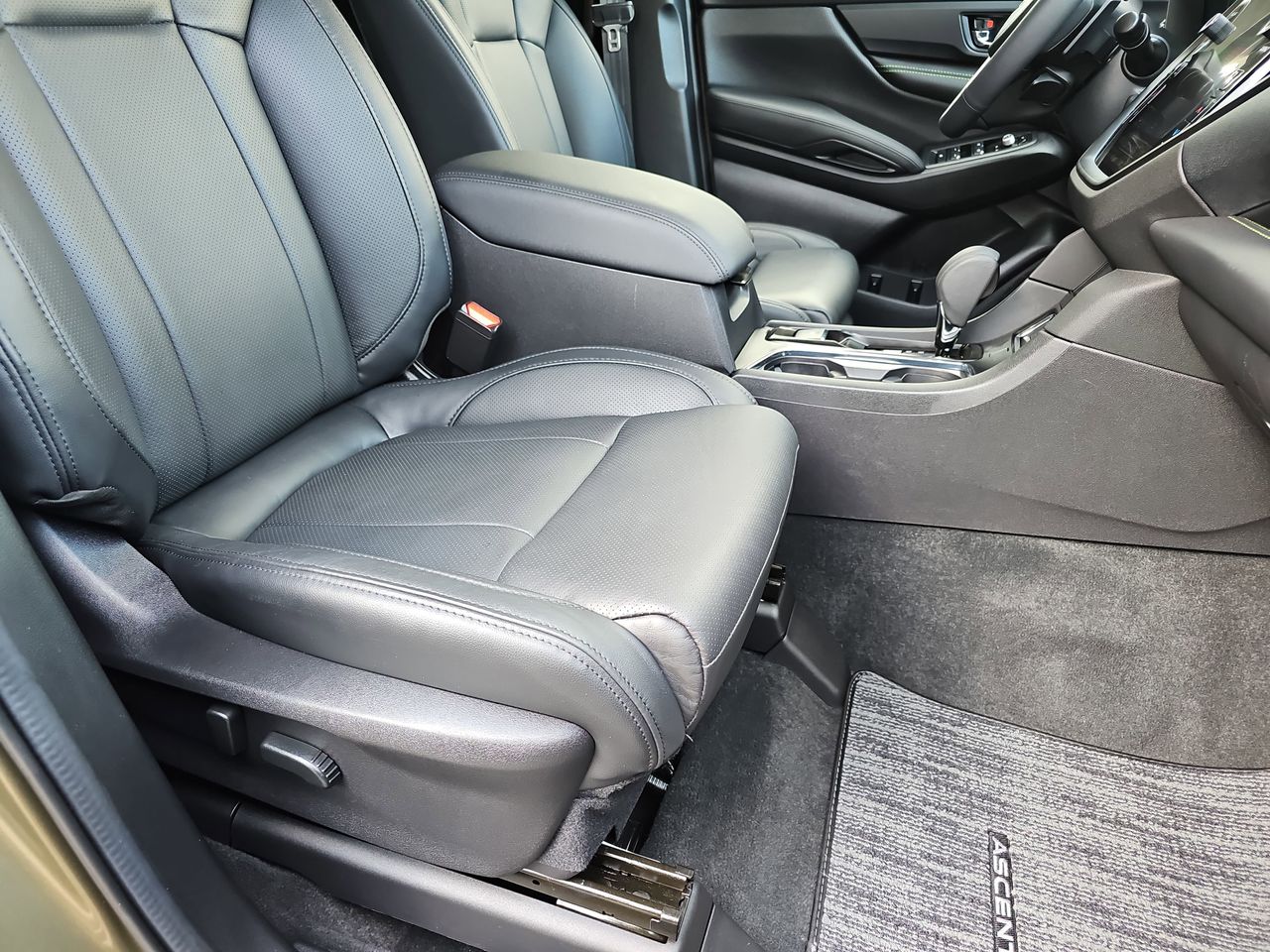 Certified Used 2025 Green Metallic Subaru Onyx Edition Touring image 13