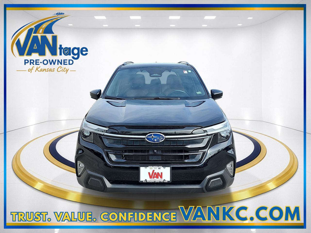 Used 2025 Crystal Black Silica Subaru Touring image 2