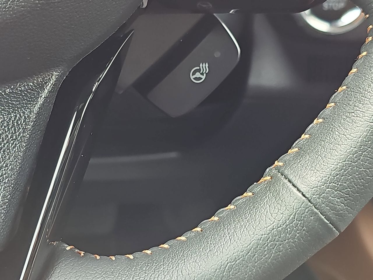 Used 2025 Crystal Black Silica Subaru Touring image 24