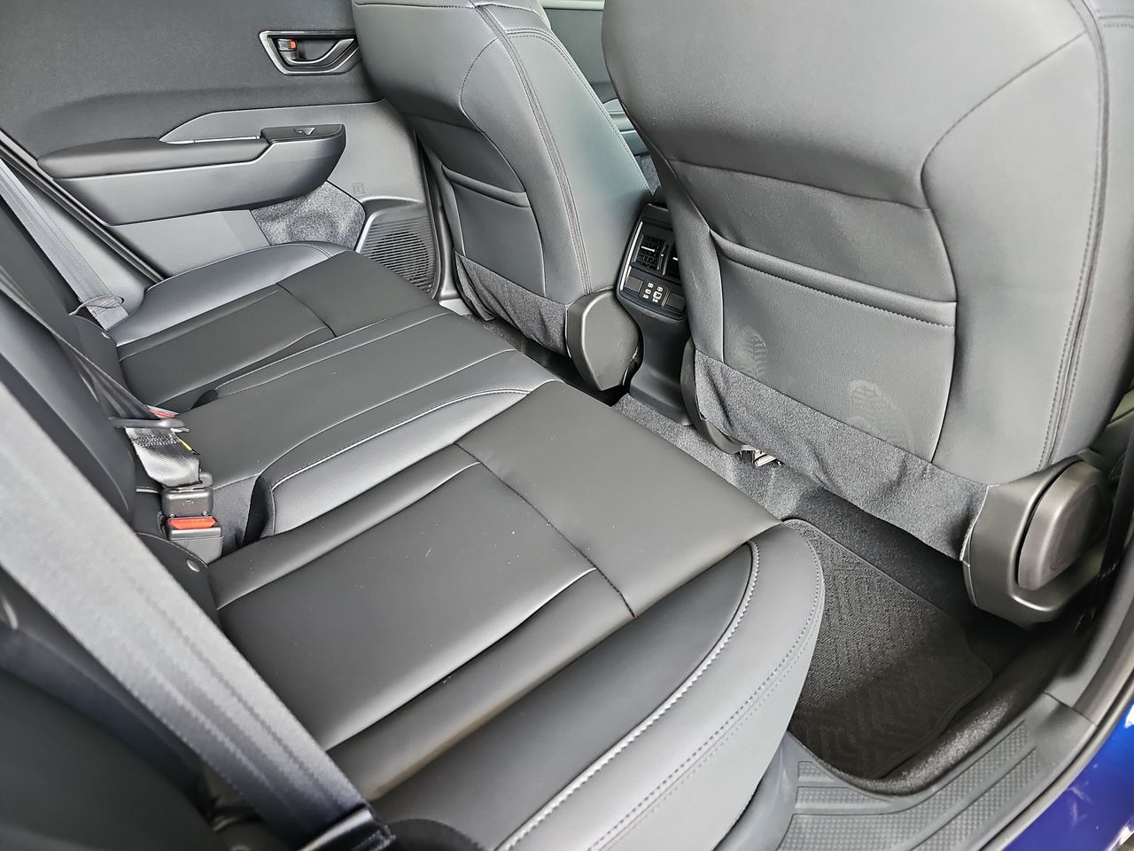 New 2026 Sapphire Blue Pearl Subaru Premium image 11