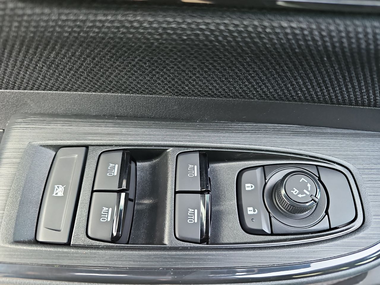 2026 Subaru Outback Limited - Photo 29