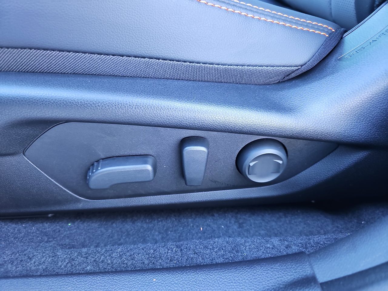 New 2026 Ice Silver Subaru Limited Hybrid image 28