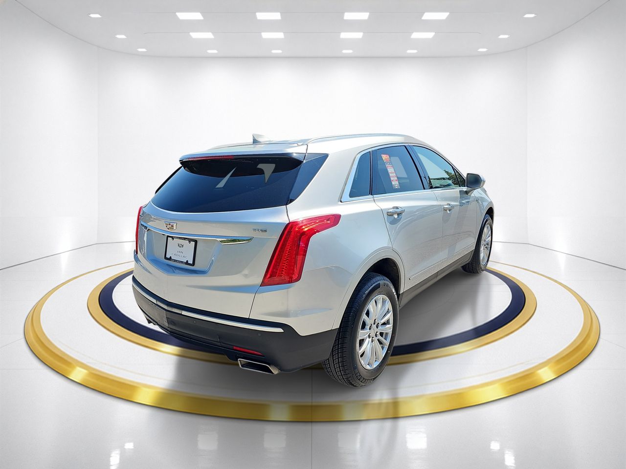 Used 2017 Radiant Silver Metallic Cadillac Base image 5