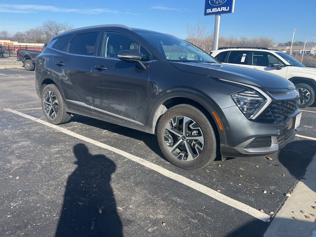 Used 2024 Kia Sportage Hybrid EX SUV