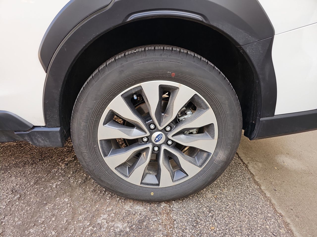 Certified Used 2025 Crystal White Subaru Limited image 41