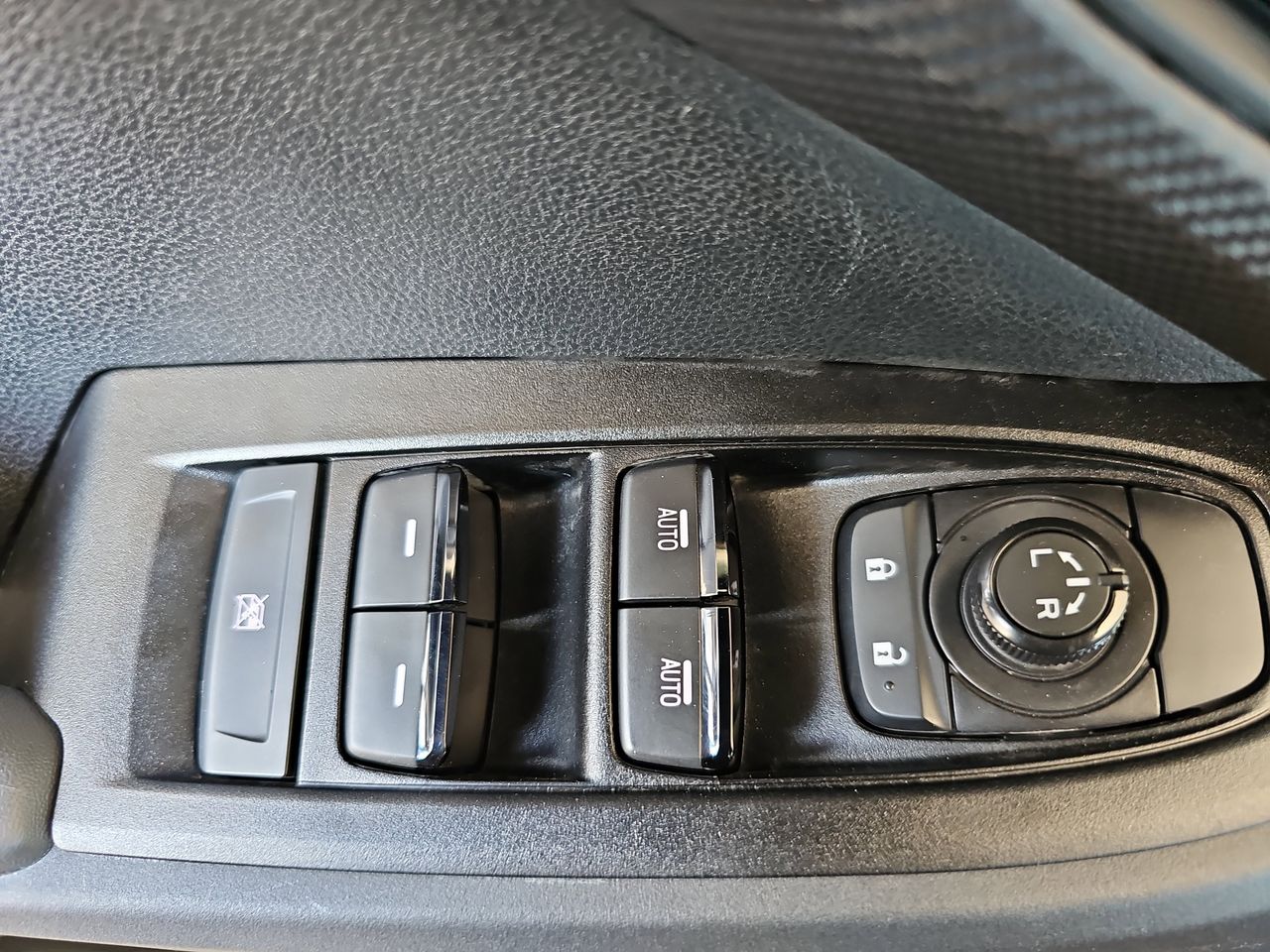 Certified Used 2026 Ice Silver Metallic Subaru Premium image 32