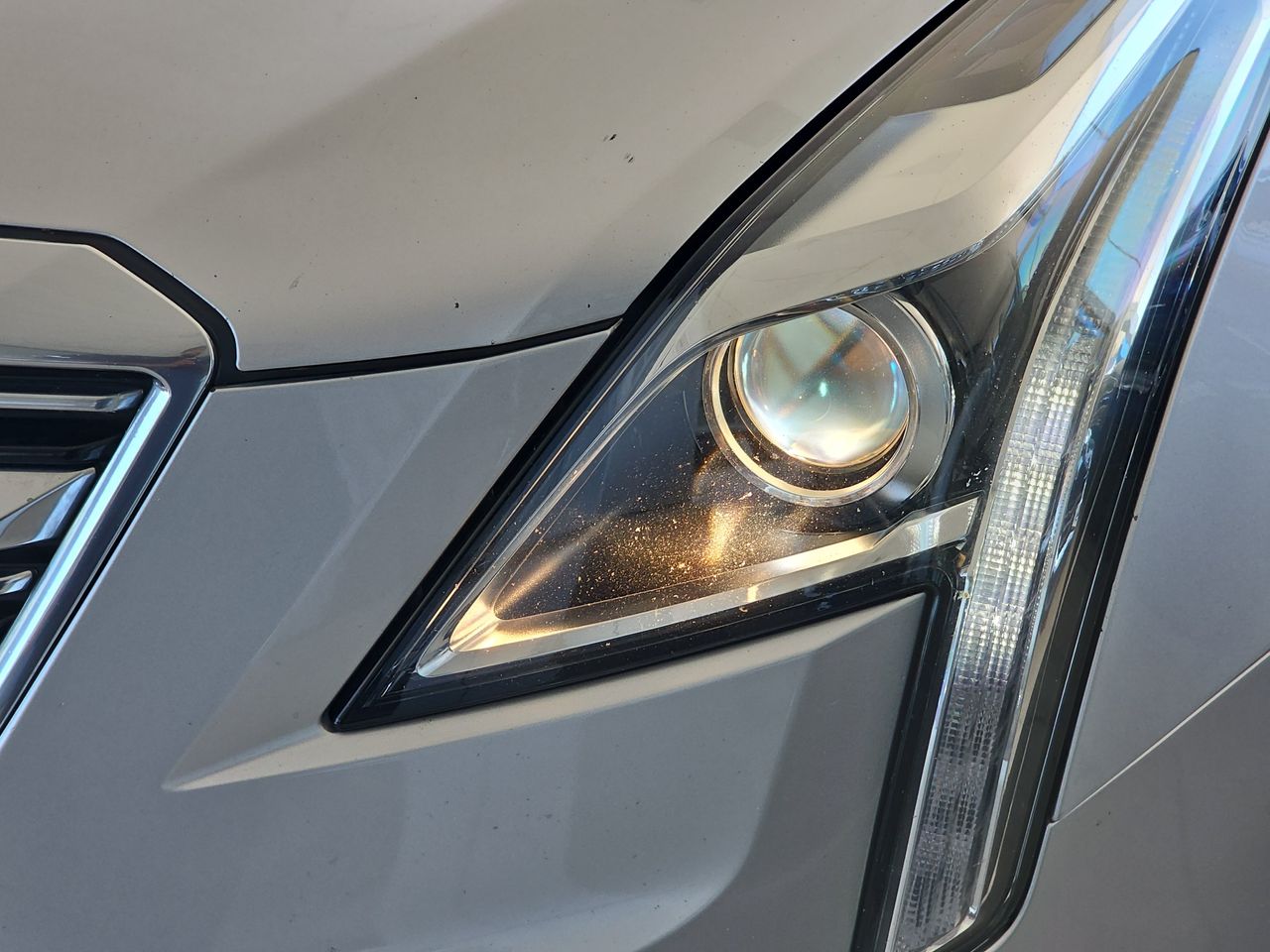 Used 2017 Radiant Silver Metallic Cadillac Base image 31