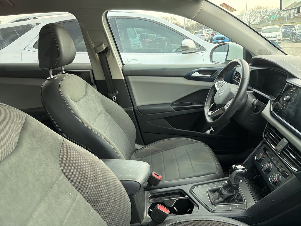 Used 2022 Volkswagen Taos 1.5T SE SUV