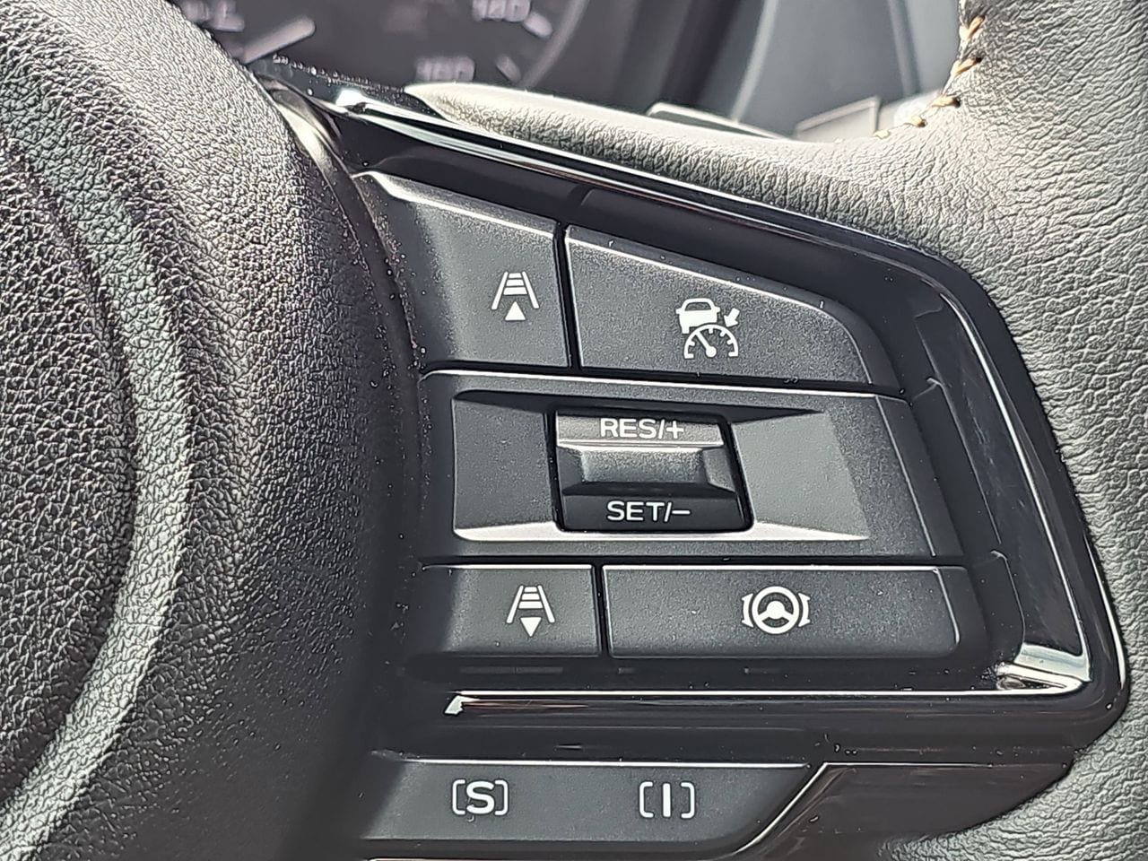 Used 2025 Crystal Black Silica Subaru Touring image 23