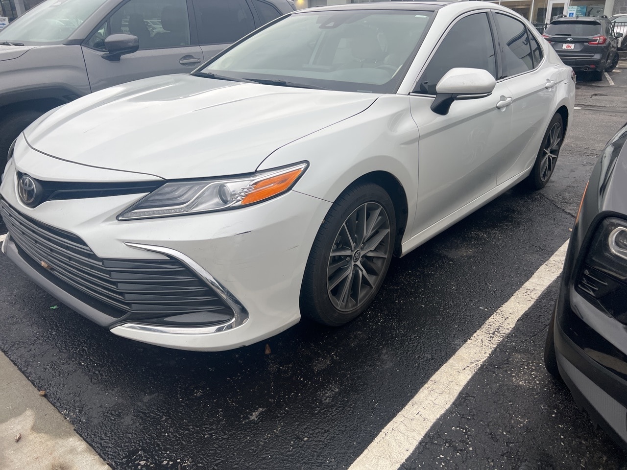 Used 2021 Toyota Camry XLE with VIN 4T1F11BK1MU020599 for sale in Kansas City
