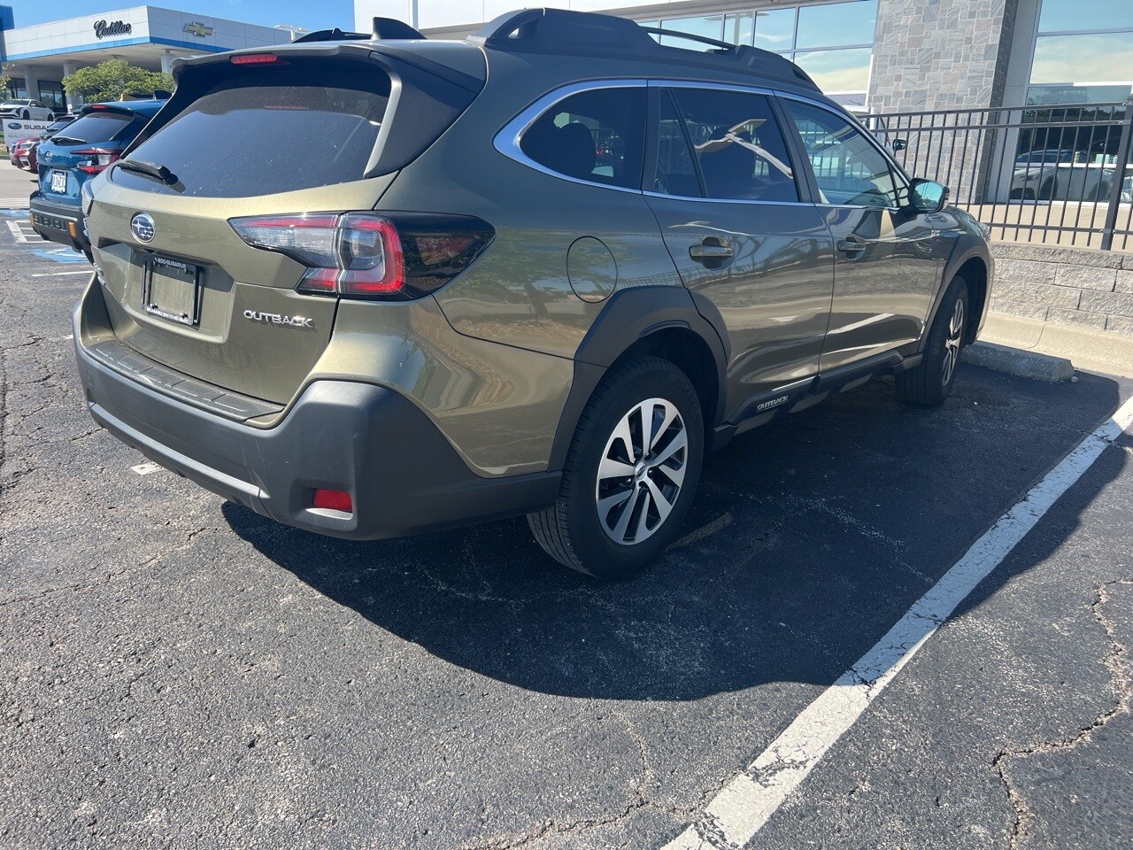 2023 Subaru Outback Premium photo 4
